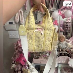 Madden girl floral tote bag